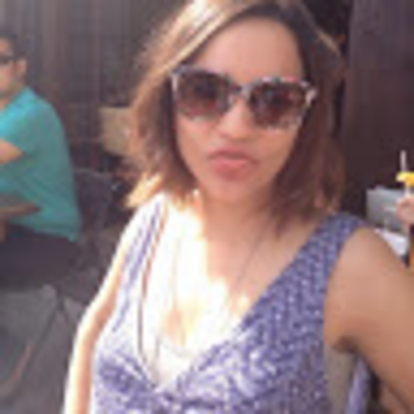 Meet your Posher, Carol - Picture 1 of 1